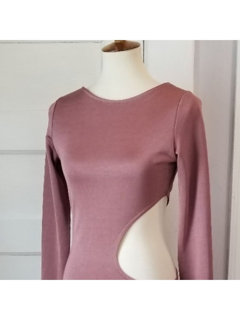 NWT Fashion Nova Show a Little Cut Out Midi Dress, Size L - Picture 10 of 14